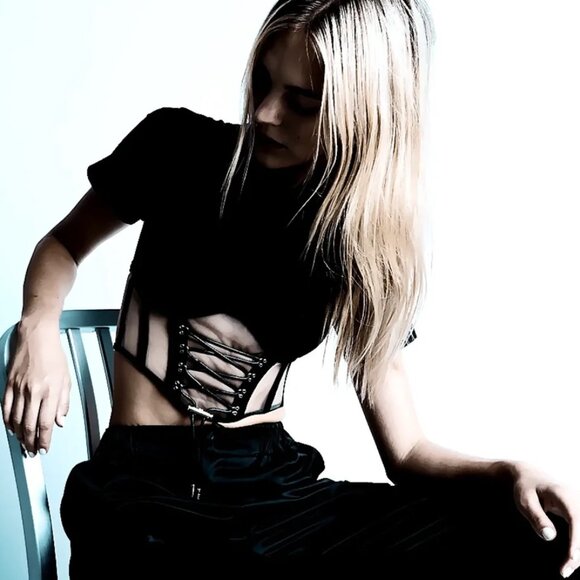 NWT RtA ANGELINA TOP / BLACK
SIZE SMALL - Picture 5 of 6